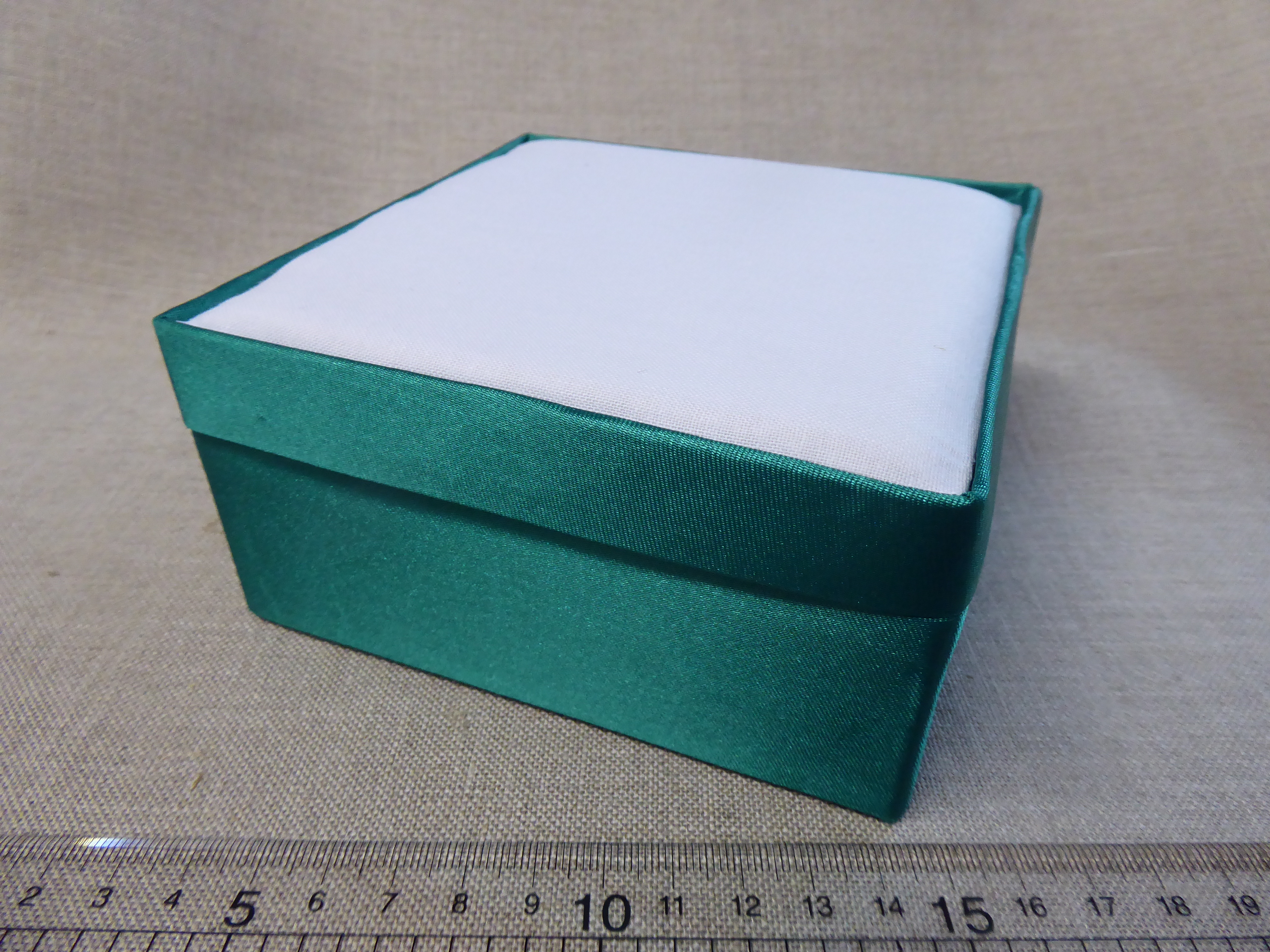Large square Green box 
